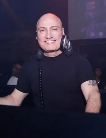 Renowned DJ Danny Tenaglia courageously opens up about his cancer diagnosis and ongoing treatment.