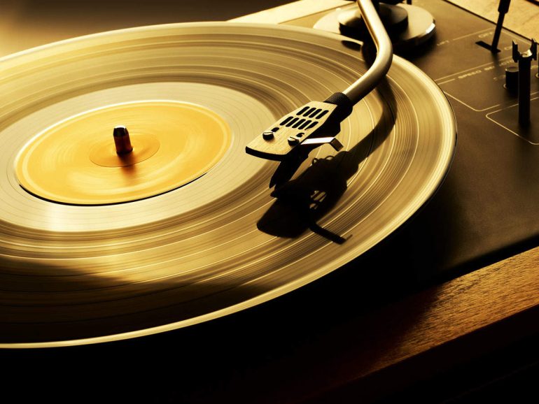 US Vinyl Sales Soar, Increasing by 21.7% in the First Half of 2023