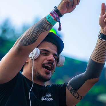 Vintage Culture, Fideles & Be No Rain Collaborate on Summer Anthem 'Fallen Leaf'