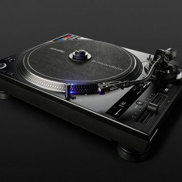 Pioneer DJ Unveils Innovative PLX-CRSS12 A Groundbreaking Digital-Analog Hybrid Turntable