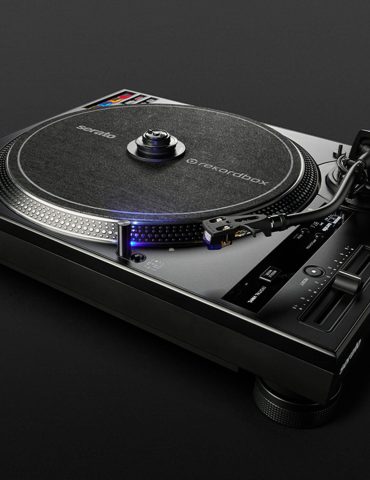 Pioneer DJ Unveils Innovative PLX-CRSS12 A Groundbreaking Digital-Analog Hybrid Turntable