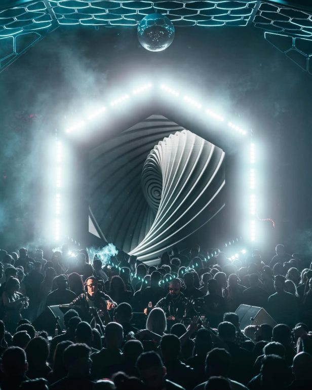 hive_dubai_soho_garden_tickets_vip_table_reservations_6