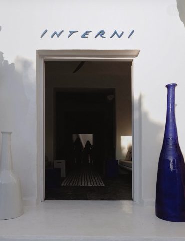 interni_mykonos_2026_vip_table_reservations_party_transfers_restaurant_1